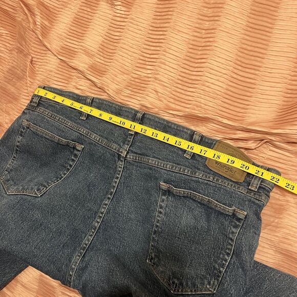 Wrangler Relaxed Fit Jeans for Men, Size 44 - Blue - Picture 8 of 8